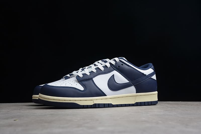 Nike Dunk Low Vintage Navy