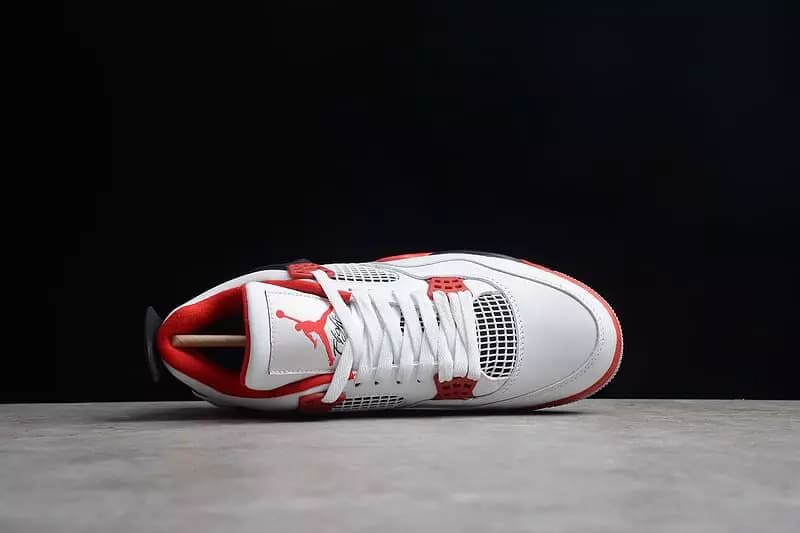 Air Jordan 4 Fire Red