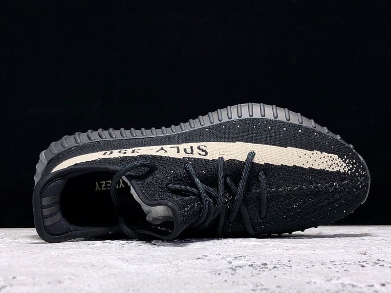 Adidas Yeezy 350 V2 Oreo