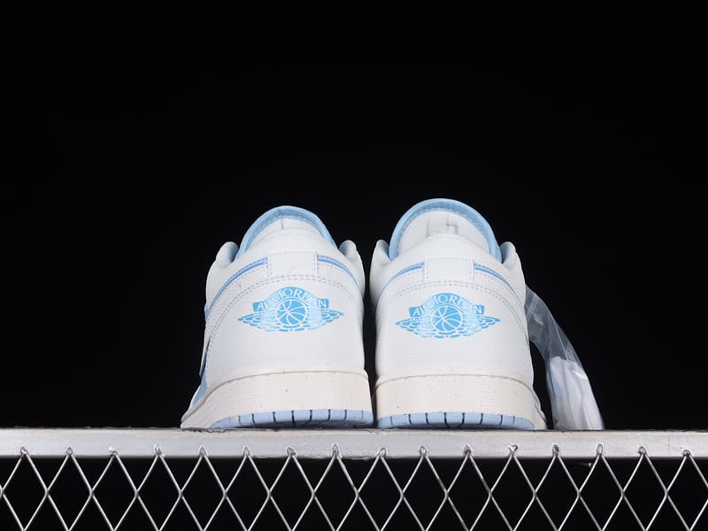 Jordan 1 Low SE Reverse Ice Blue