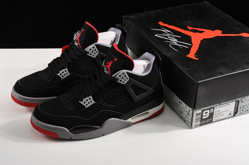 Air Jordan 4 Bred