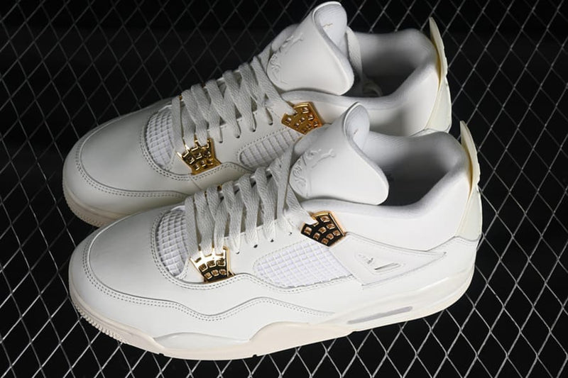 Air Jordan 4 Metallic Gold