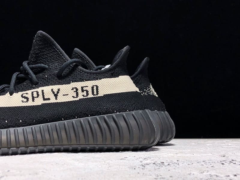 Adidas Yeezy 350 V2 Oreo