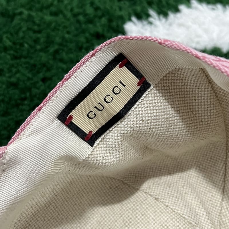 Boné Gucci Canvas GG Rosa