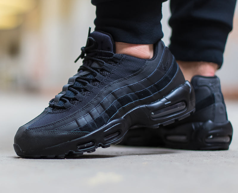 Air Max 95 Triple Black