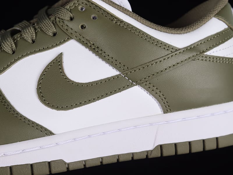 Nike Dunk Low Medium Olive