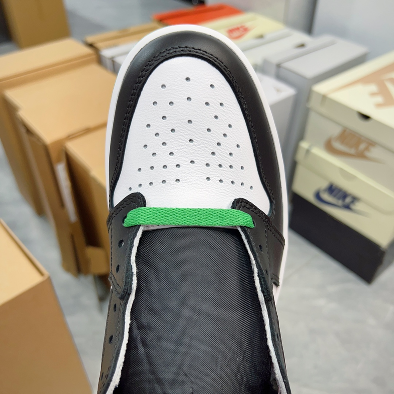 Air Jordan 1 Lucky Green