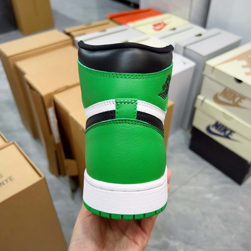 Air Jordan 1 Lucky Green