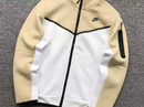 Jaqueta Nike Tech Fleece Bege e Branco