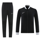 Conjunto Nike Sportswear Agasalho e Calça Preto